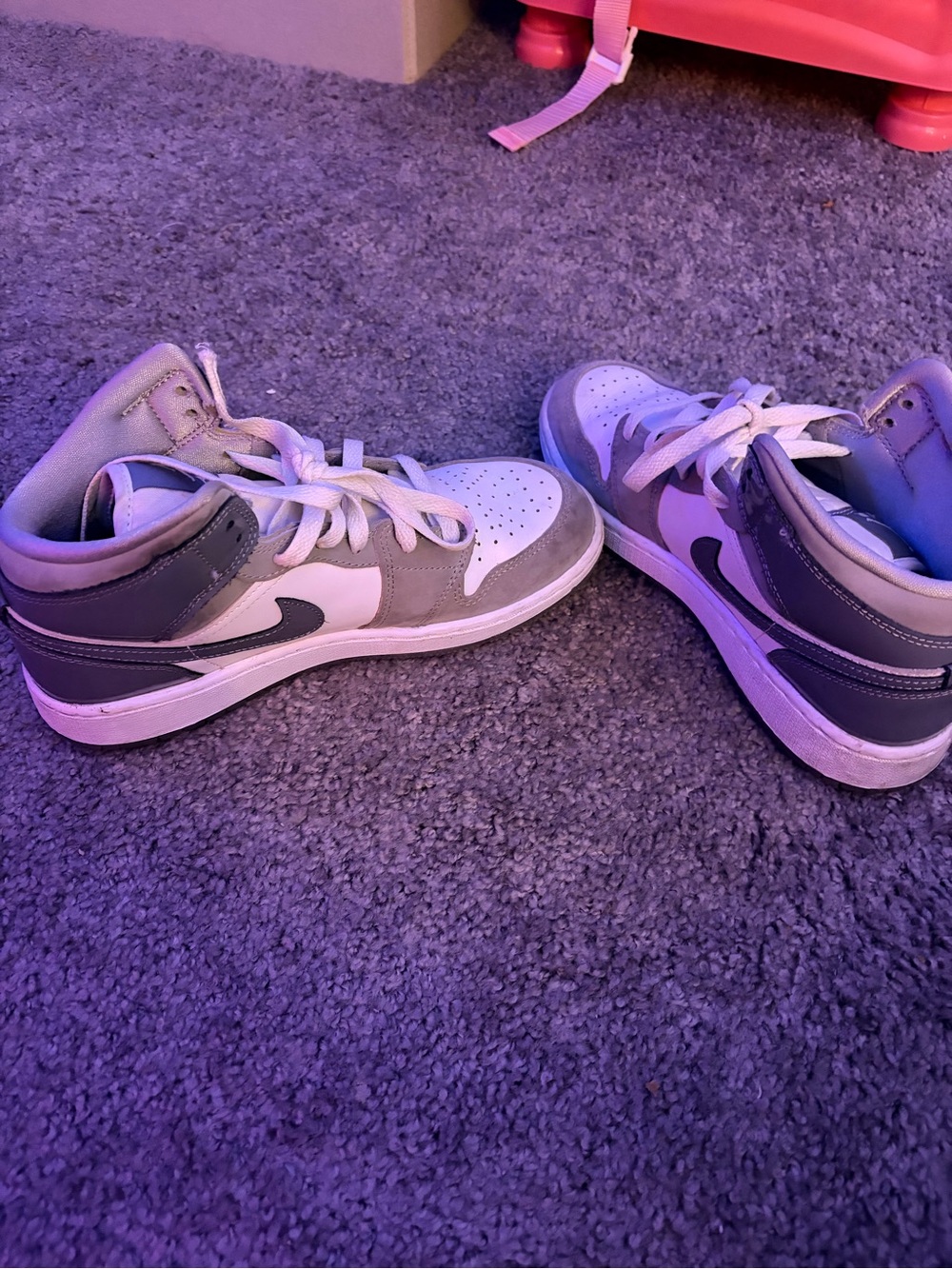 Nike jordan 1 Kids High-Top Sneakers in White and Gray